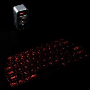 机の上に映し出せるレーザー投影式キーボード「Magic Cube」 机の上に映し出せるレーザー投影式キーボード「Magic Cube」